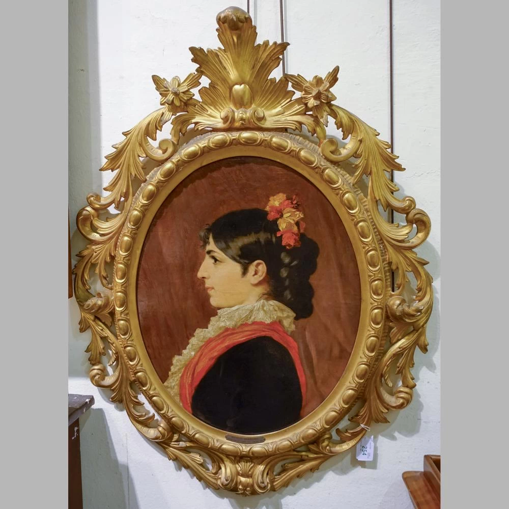 Profilo di ragazza